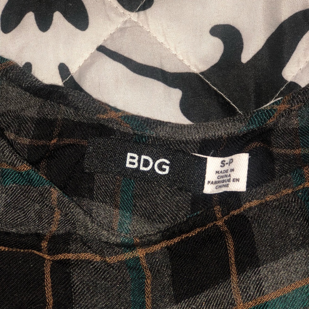 Plaid High-Low Top - Picture 2 of 2